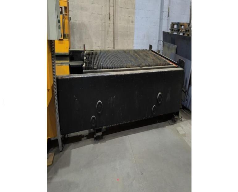 Foto de MÁQUINA CORTE A LASER BYSTRONIC BYSPRINT 3015