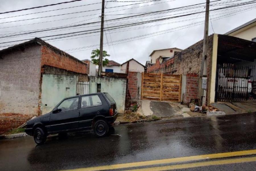 CASA VILA SANTANA ITAPETININGA CASA VILA SANTANA ITAPETININGA/SP, localizado em Itapetininga - SP